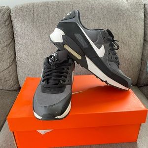 Nike Air Max 90 - Men’s size 10